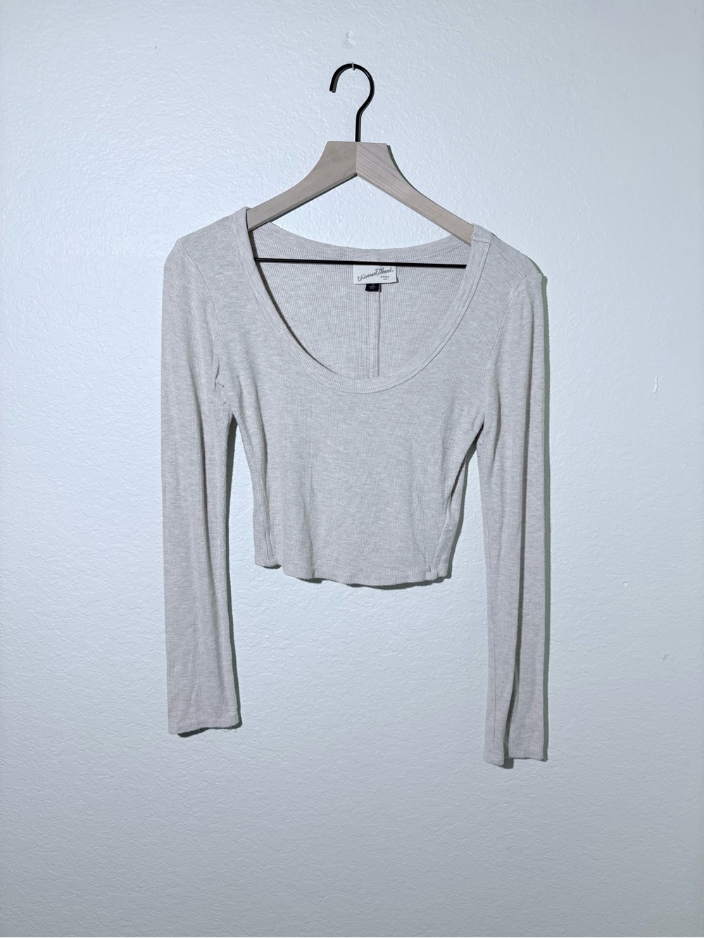 Universal Threads Scoop Neck Long Sleeve Cropped Top - Light Cream